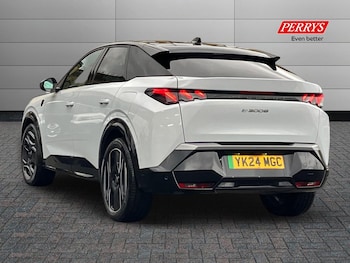 Used Peugeot 3008 2024 for sale - 76980104: Photo