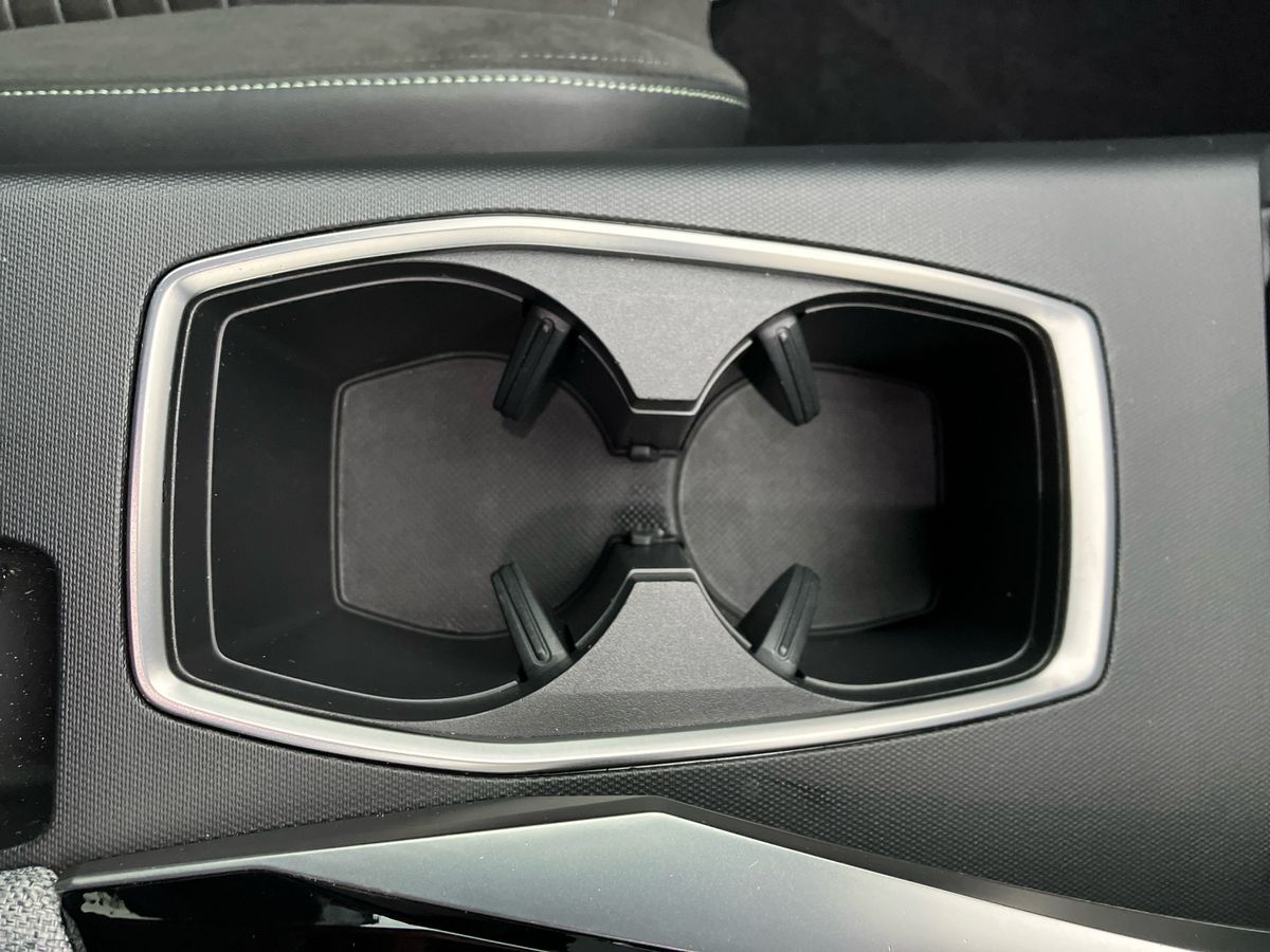 Used Peugeot 3008 2024 for sale - 76980104: Photo 31