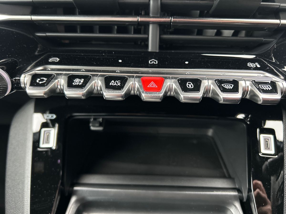 Used Peugeot 2008 2025 for sale - 77002108: Photo 29