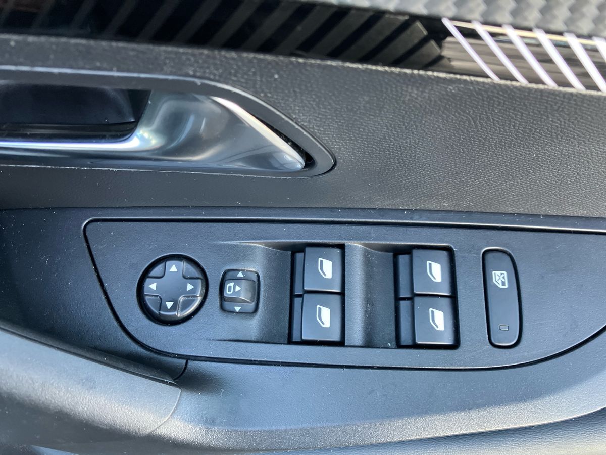 Used Peugeot 2008 2024 for sale - 76351938: Photo 18