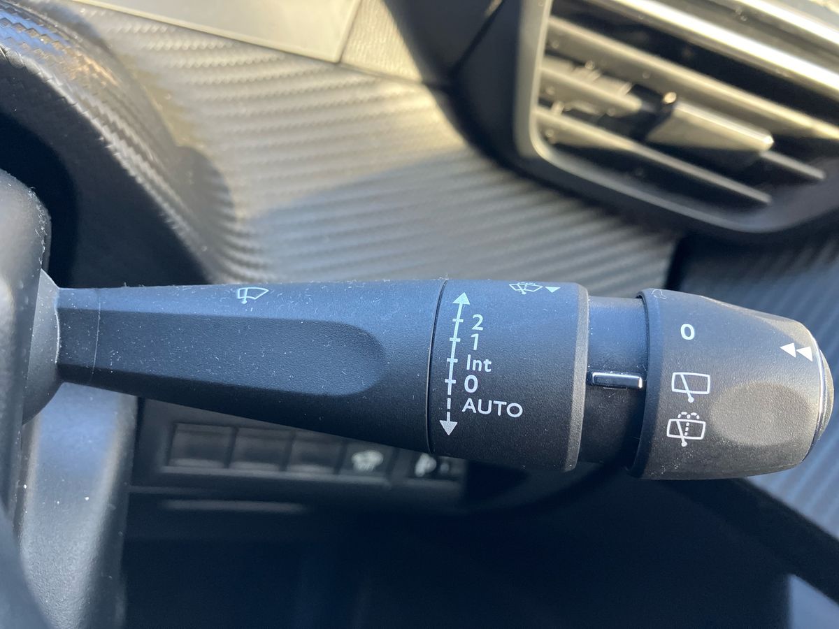 Used Peugeot 2008 2024 for sale - 76351938: Photo 37