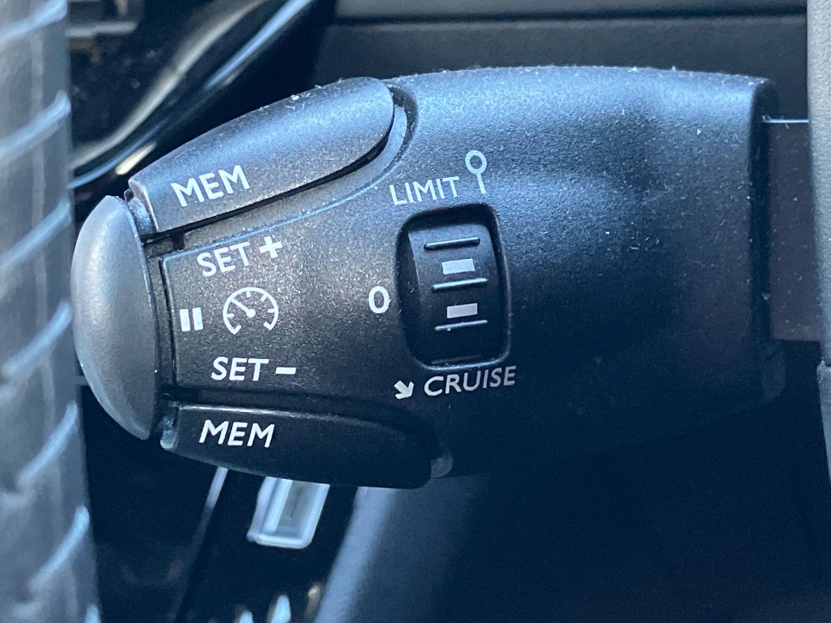 Used Peugeot 2008 2024 for sale - 76351938: Photo 41