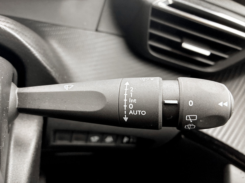 Used Peugeot 2008 2021 for sale - 77460691: Photo 38