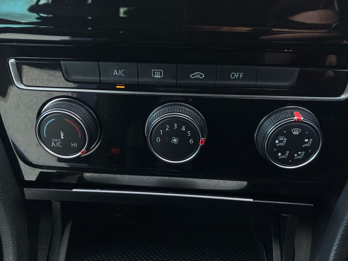 Used Volkswagen Golf 2016 for sale - 77045859: Photo 12