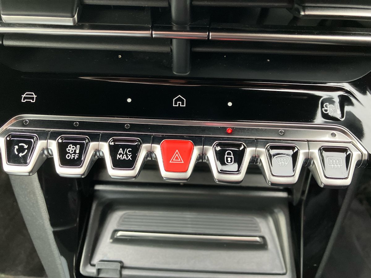 Used Peugeot 2008 2024 for sale - 76243651: Photo 12