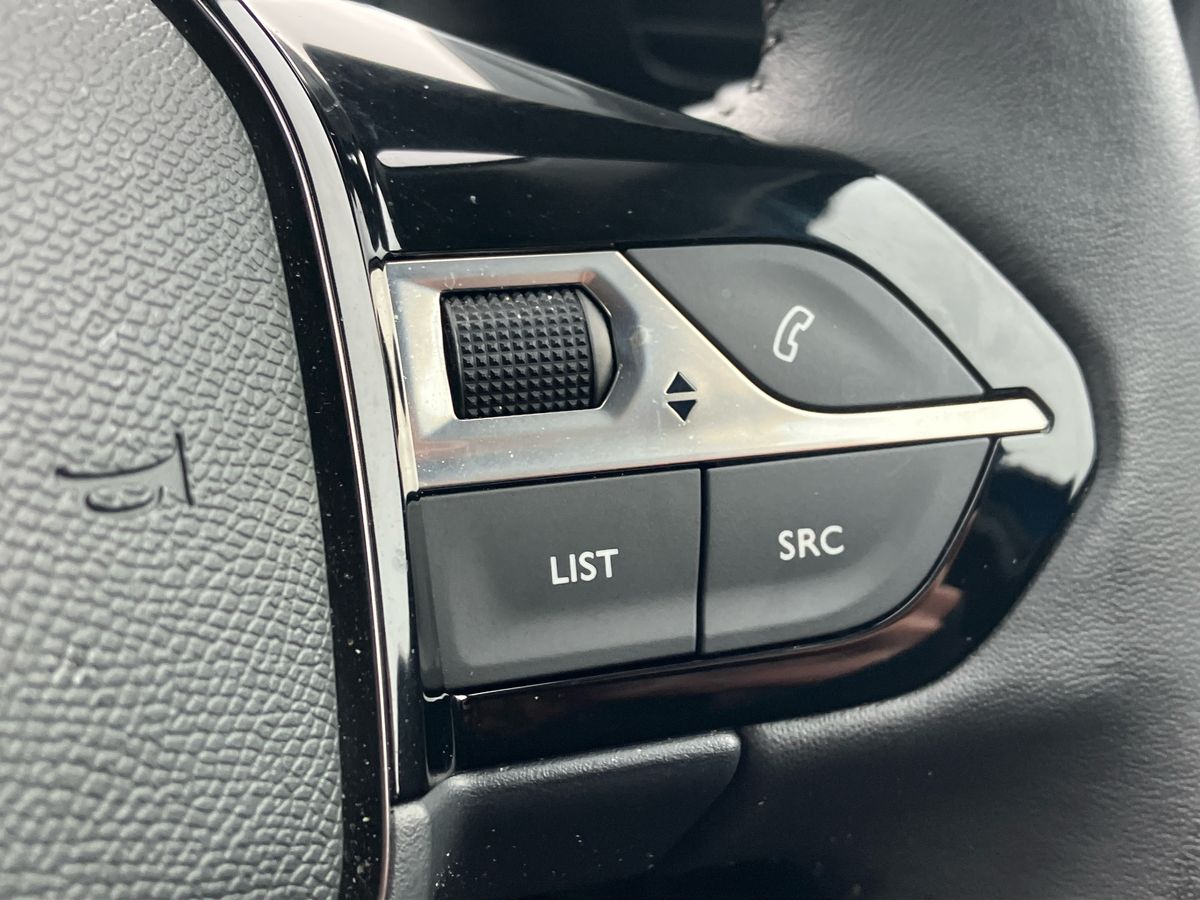 Used Peugeot 2008 2022 for sale - 76220080: Photo 21