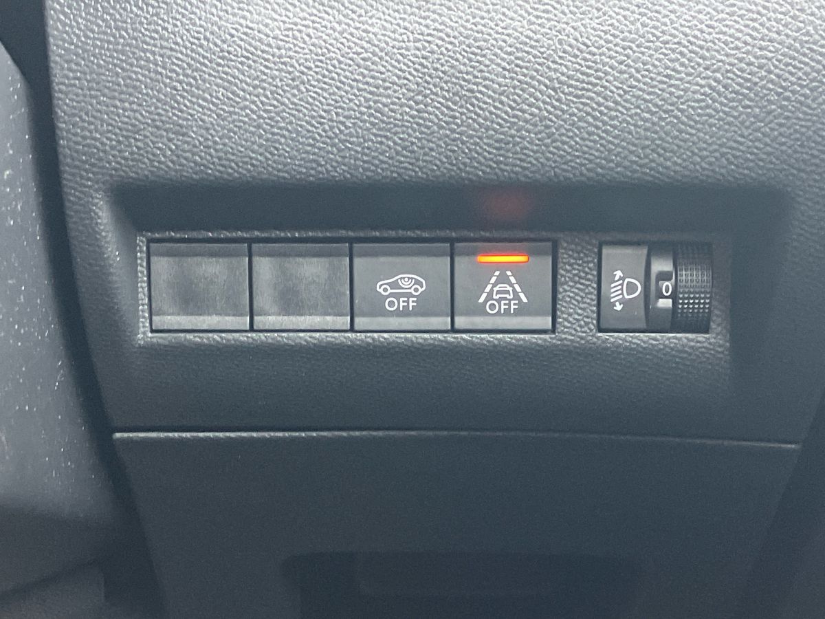 Used Peugeot 2008 2022 for sale - 76220080: Photo 22