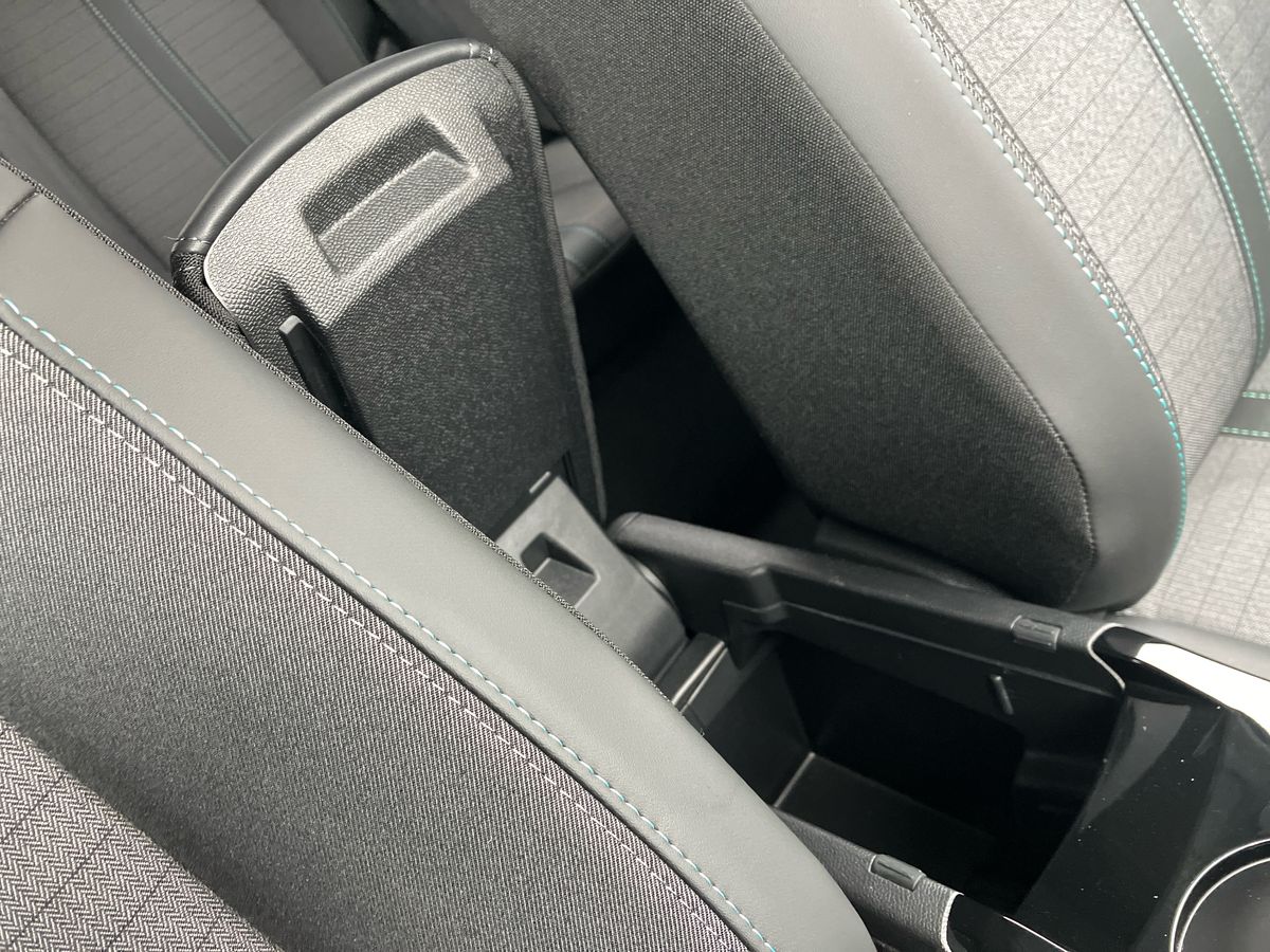 Used Peugeot 2008 2022 for sale - 76220080: Photo 31