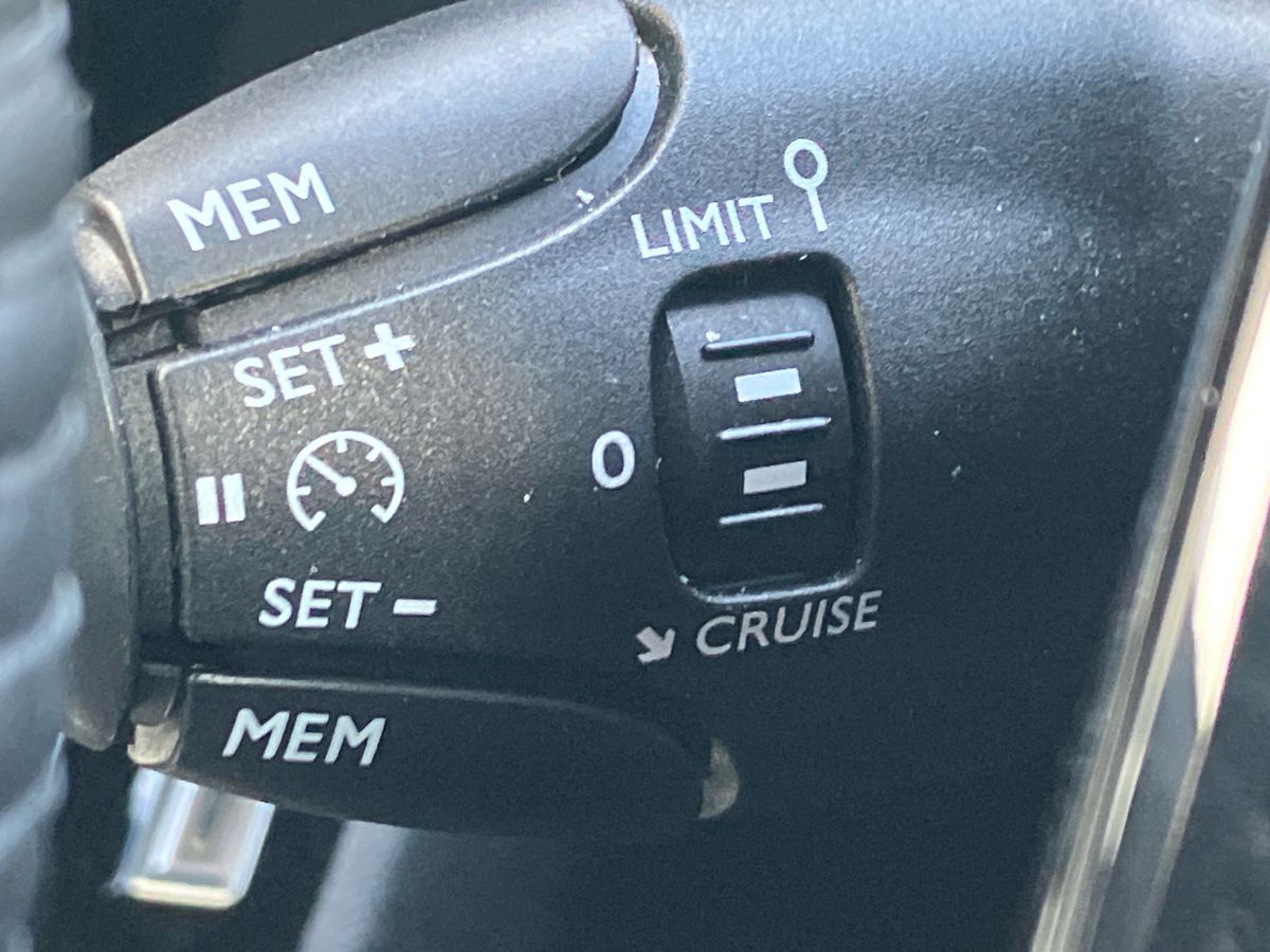 Used Peugeot 2008 2024 for sale - 76351941: Photo 36