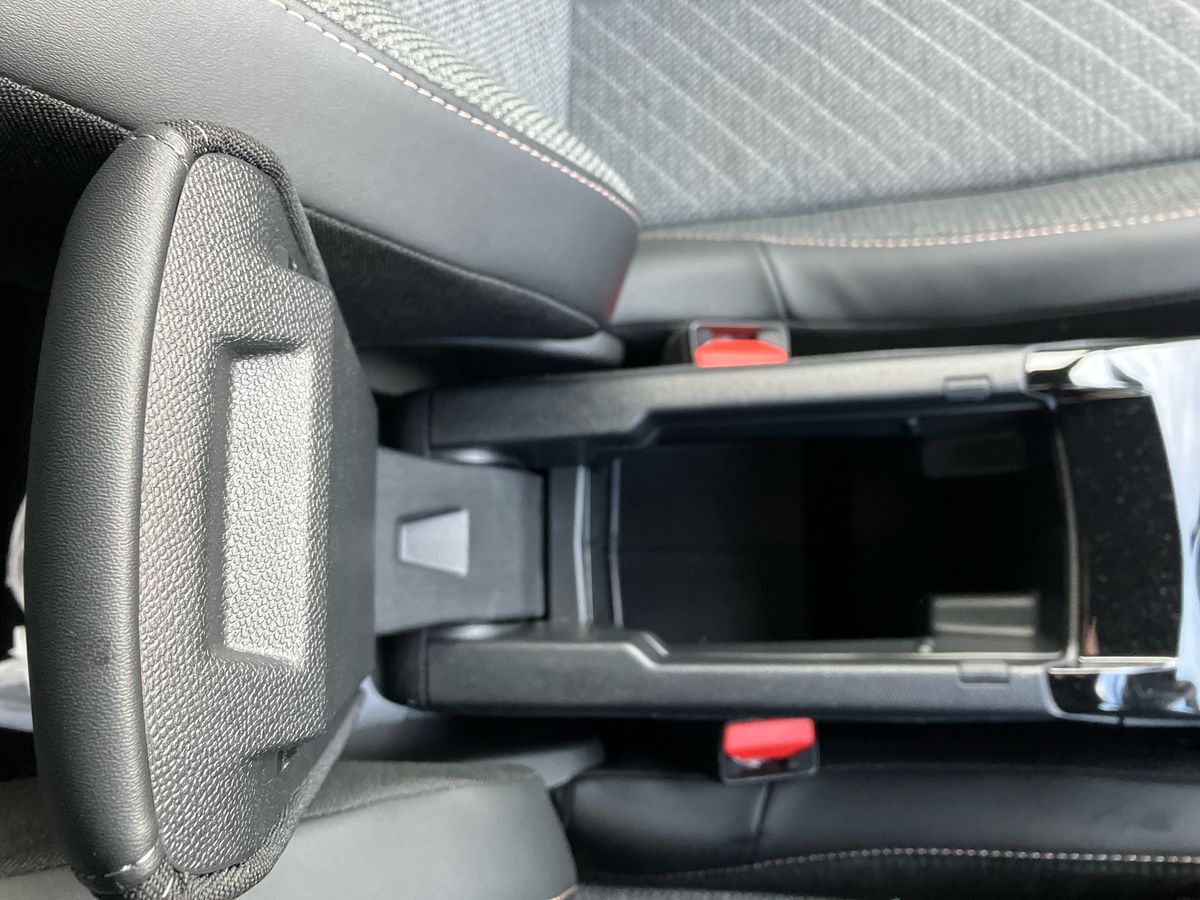 Used Peugeot 2008 2024 for sale - 76351941: Photo 39