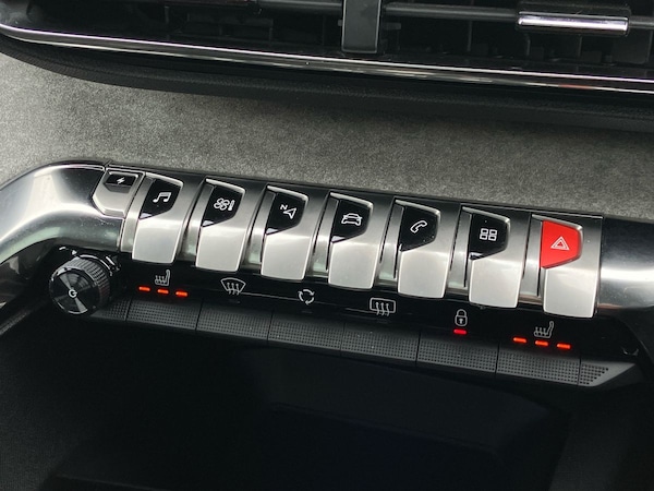 Used Peugeot 3008 2023 for sale - 76128257: Photo 13