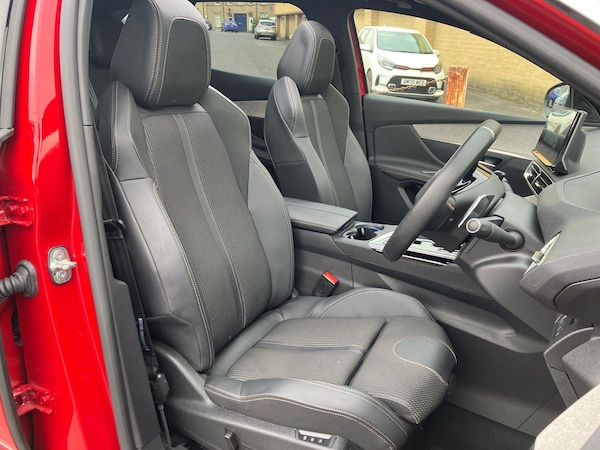 Used Peugeot 3008 2023 for sale - 76128257: Photo 36
