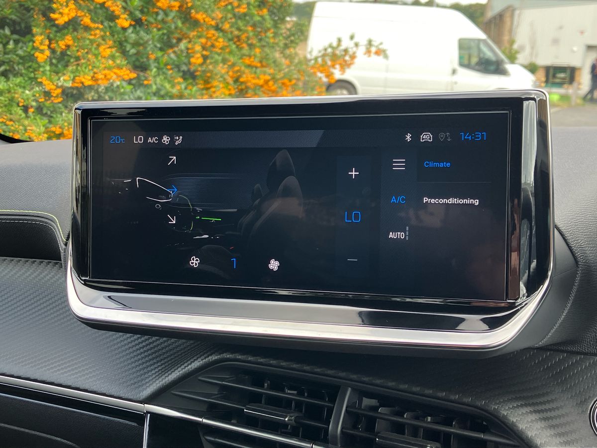 Used Peugeot 208 2024 for sale - 76969424: Photo 33