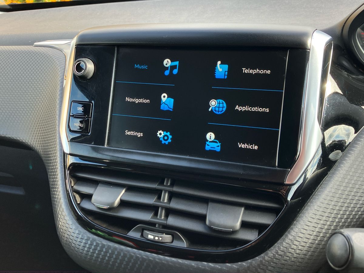 Used Peugeot 208 2019 for sale - 76518233: Photo 10