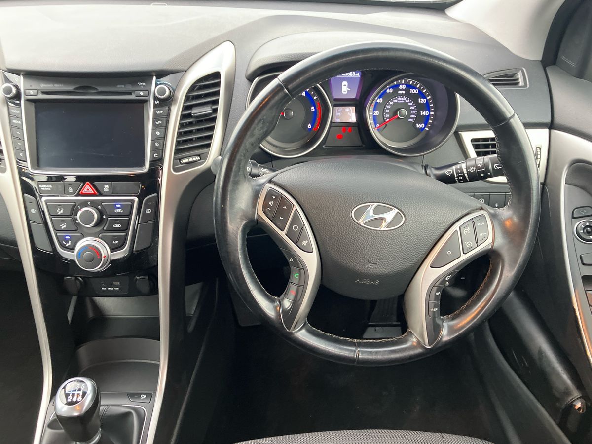 Used Hyundai i30 2015 for sale - 76611995: Photo 15