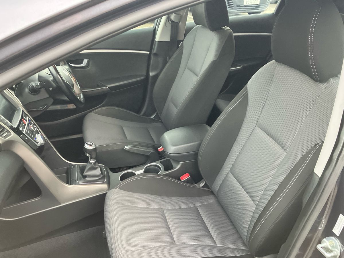 Used Hyundai i30 2015 for sale - 76611995: Photo 24