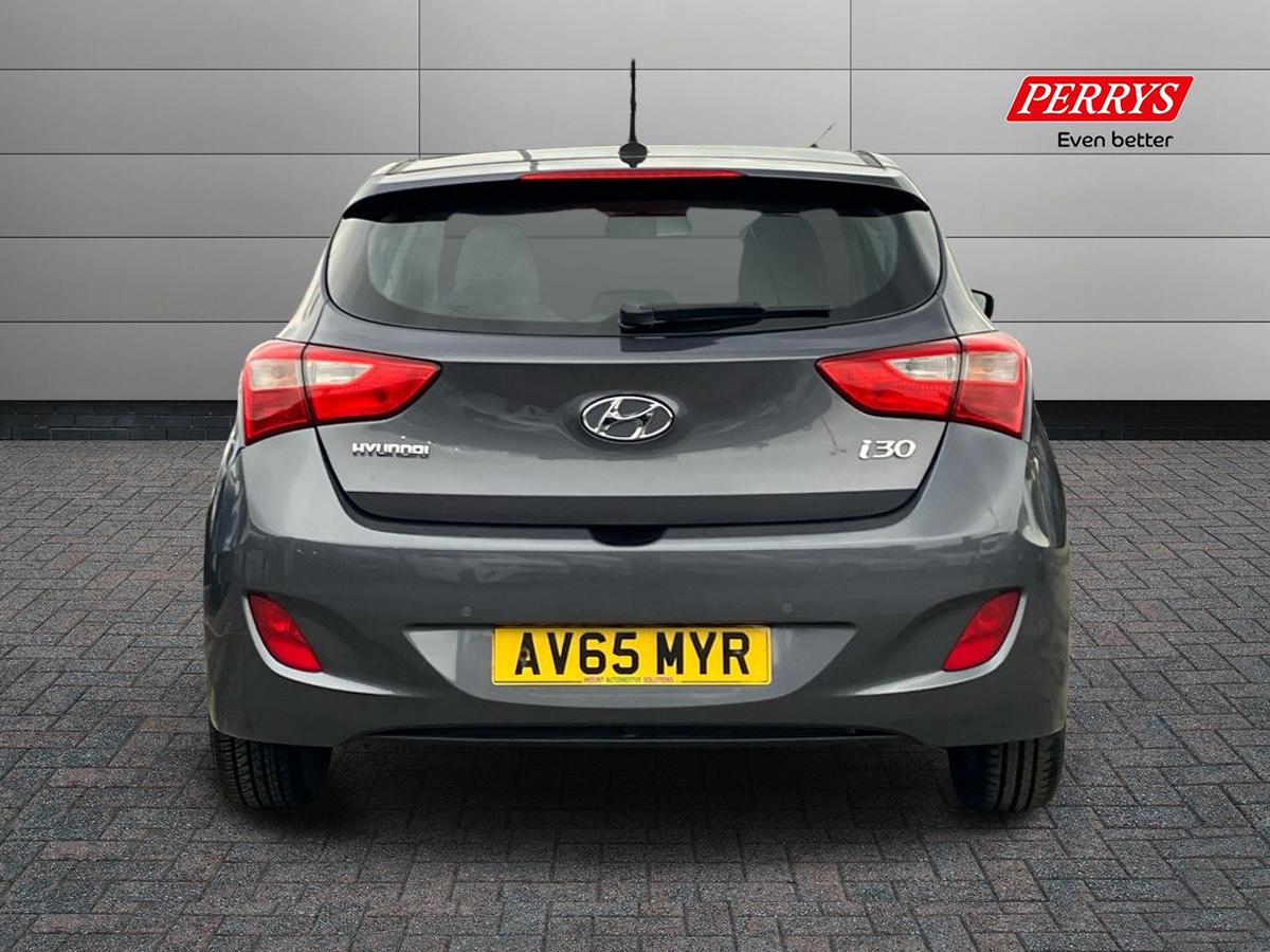 Used Hyundai i30 2015 for sale - 76611995: Photo 5