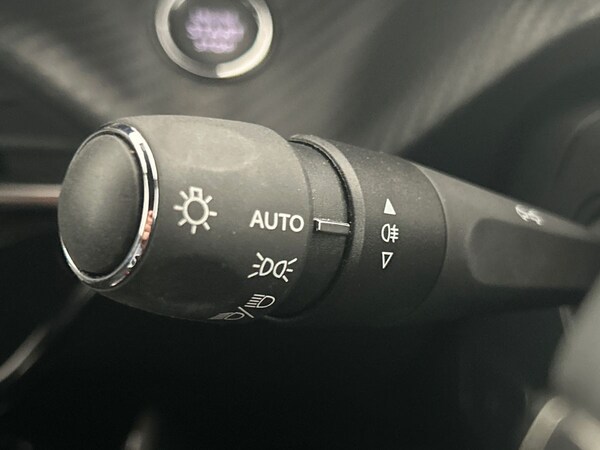 Used Peugeot 2008 2024 for sale - 75063659: Photo 43