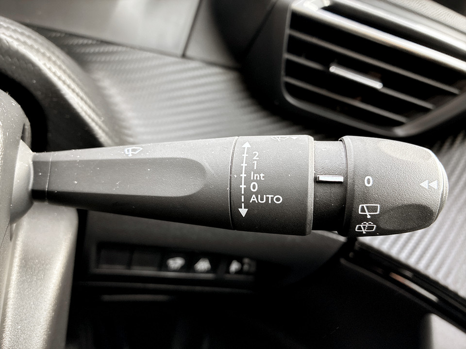 Used Peugeot 2008 2020 for sale - 77604255: Photo 28