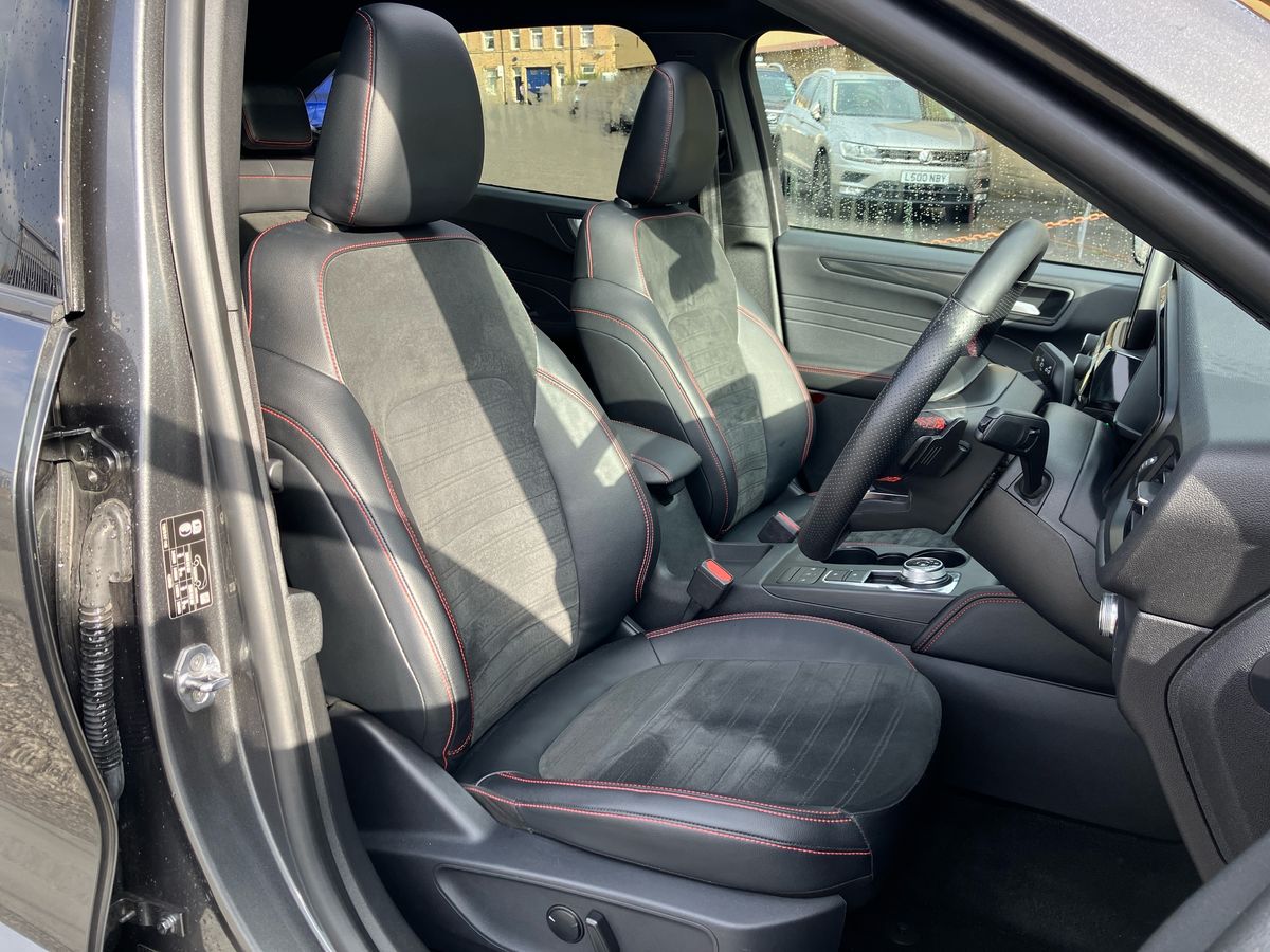 Used Ford Kuga 2022 for sale - 76128140: Photo 41