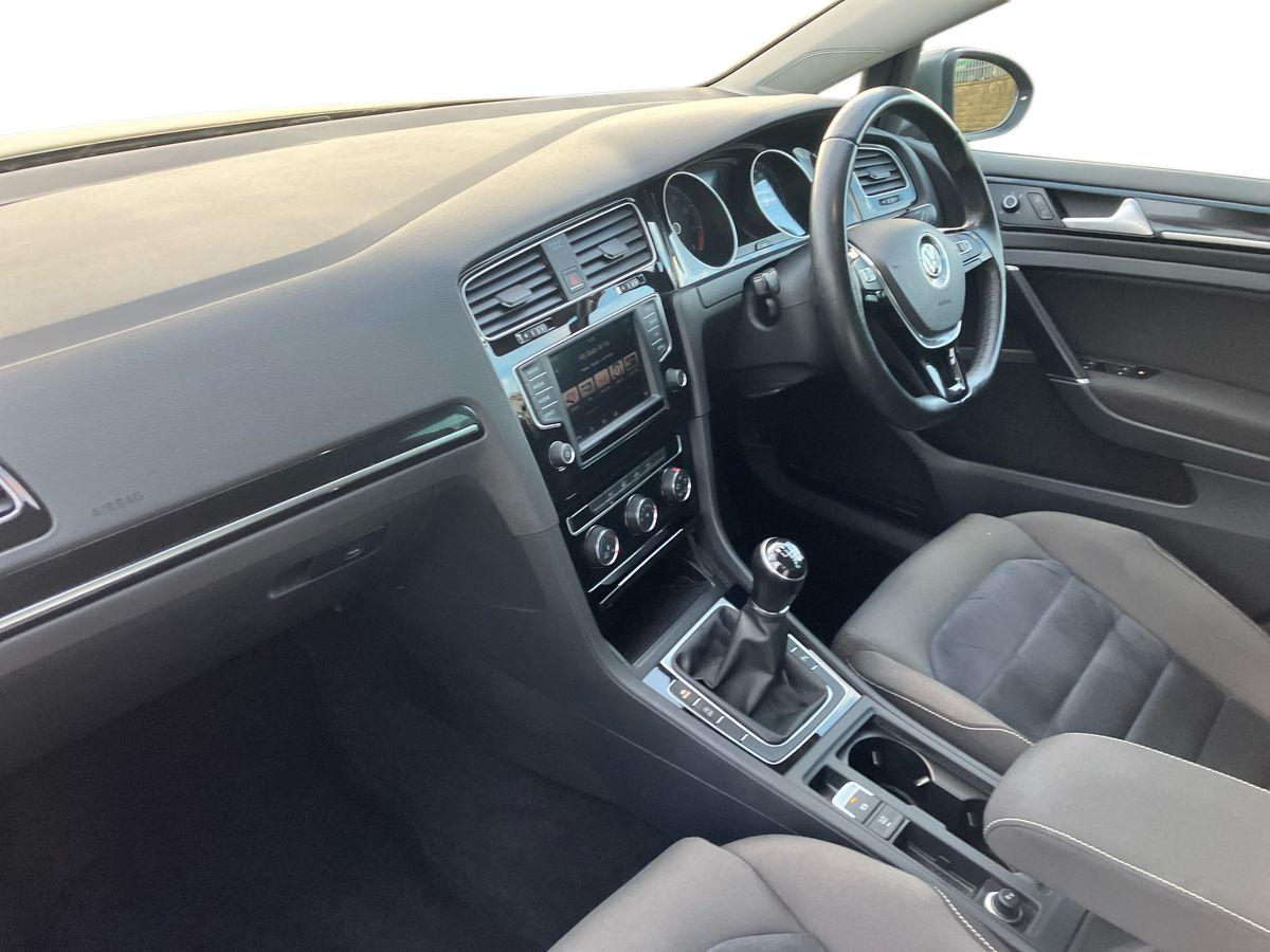 Used Volkswagen Golf 2016 for sale - 77180291: Photo 7