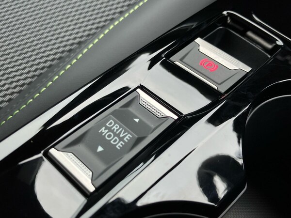 Used Peugeot 2008 2025 for sale - 76192256: Photo 34