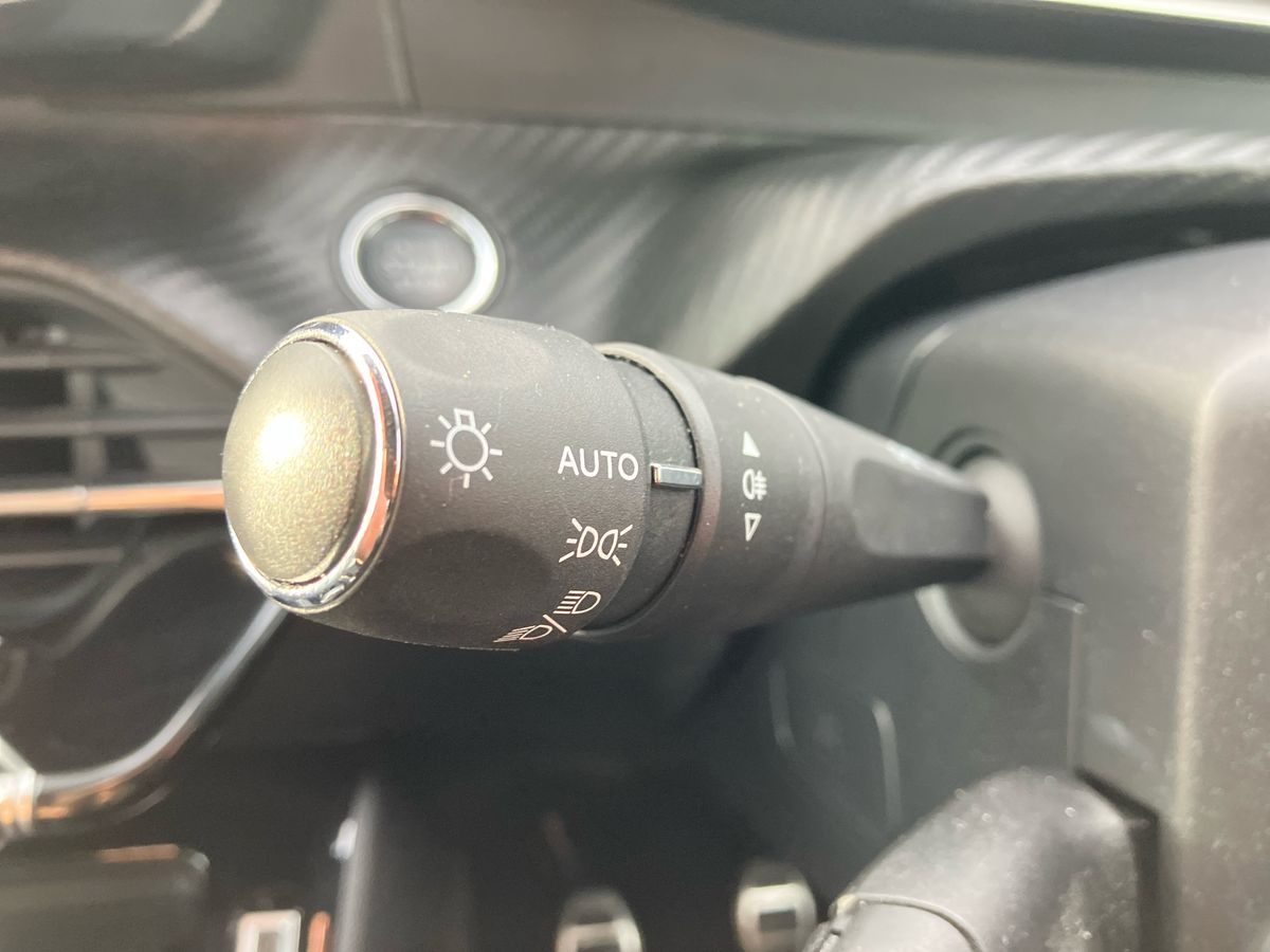 Used Peugeot 208 2024 for sale - 76436760: Photo 37