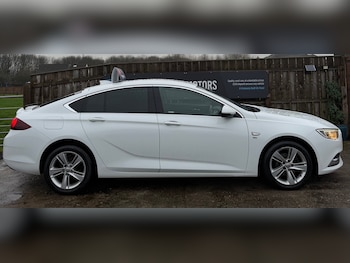 Used Vauxhall Insignia 2017 for sale - 77435341: Photo