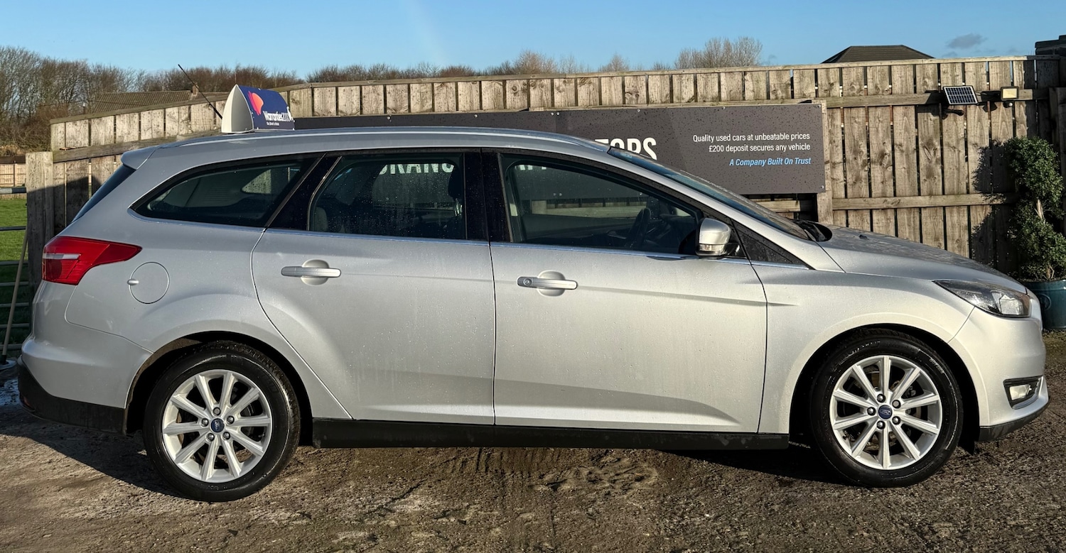 Used Ford Focus 2015 for sale - 77003734: Photo 3