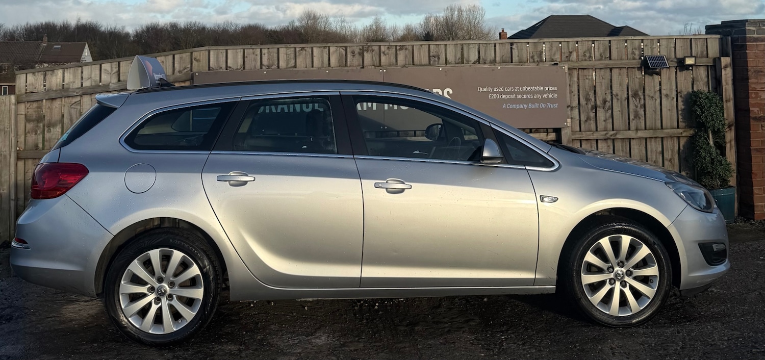 Used Vauxhall Astra 2015 for sale - 76699563: Photo 2