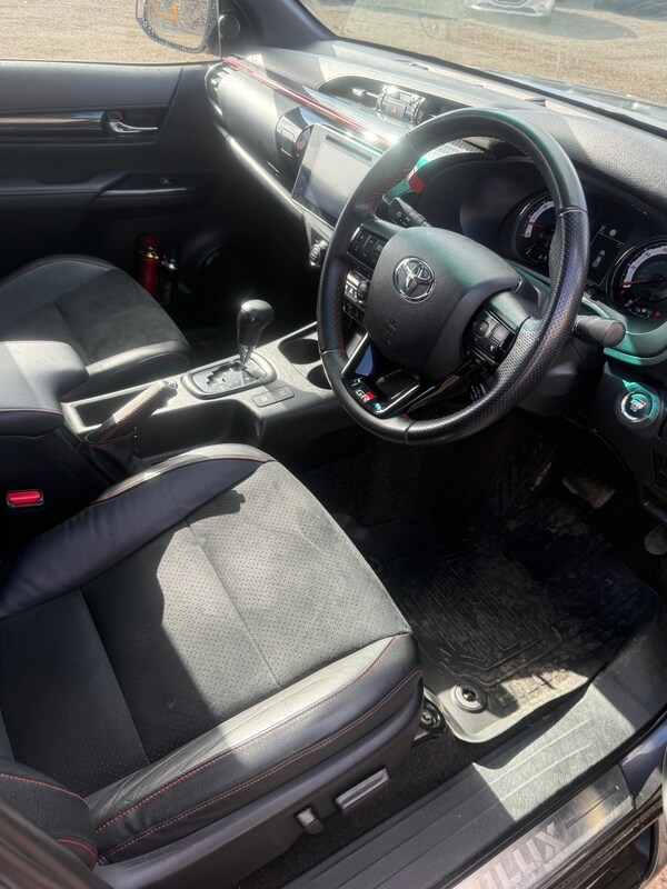 Used Toyota Hilux 2020 for sale - 74265100: Photo 14