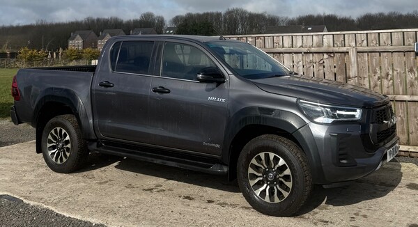 Used Toyota Hilux 2020 for sale - 74265100: Photo 2