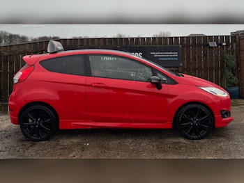 Used Ford Fiesta 2016 for sale - 76735774: Photo