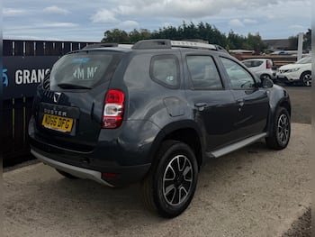 Used Dacia Duster 2016 for sale - 79765192: Photo