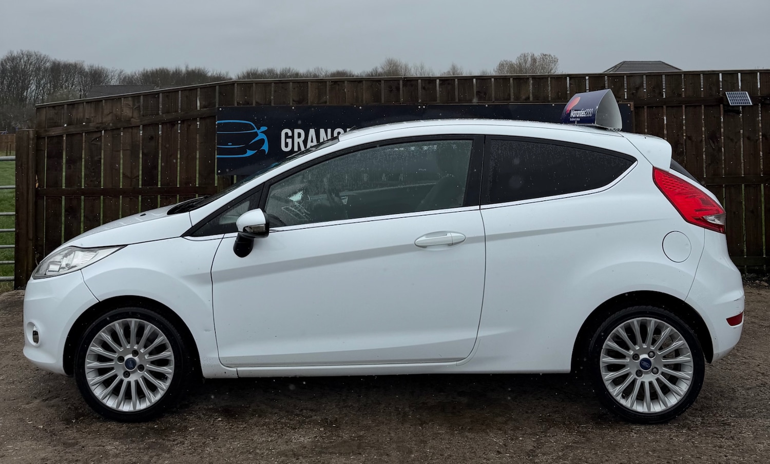 Used Ford Fiesta 2011 for sale - 78004182: Photo 6