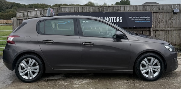 Used Peugeot 308 2014 for sale - 75776176: Photo 3