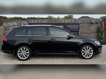 Used Volkswagen Golf 2014 for sale - 76413900: Photo