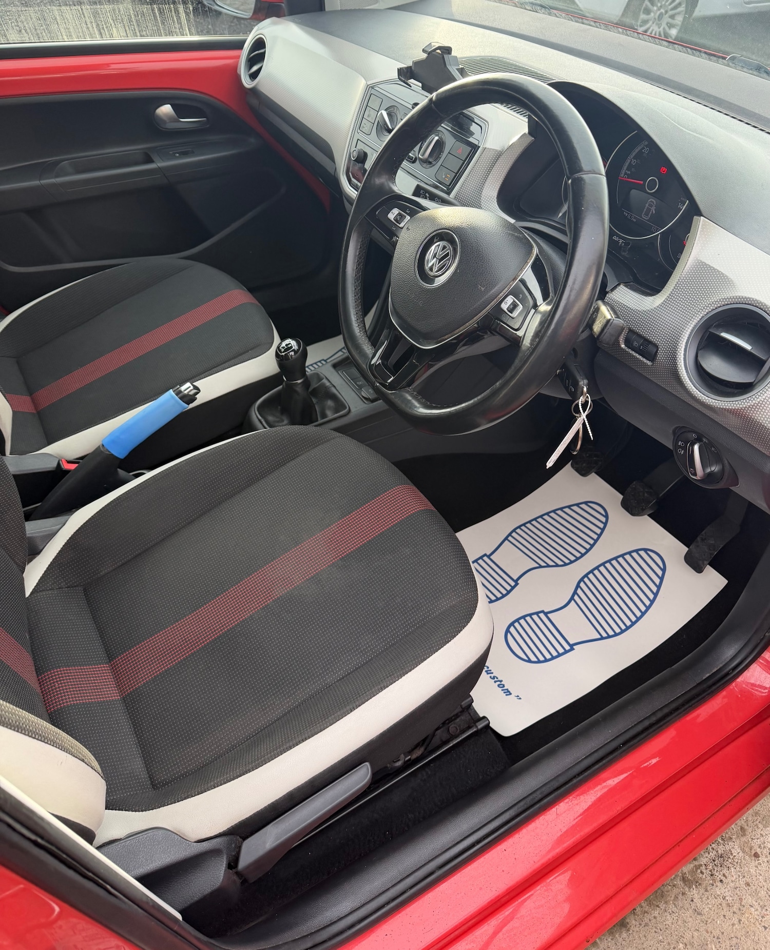 Used Volkswagen up! 2017 for sale - 78004253: Photo 9