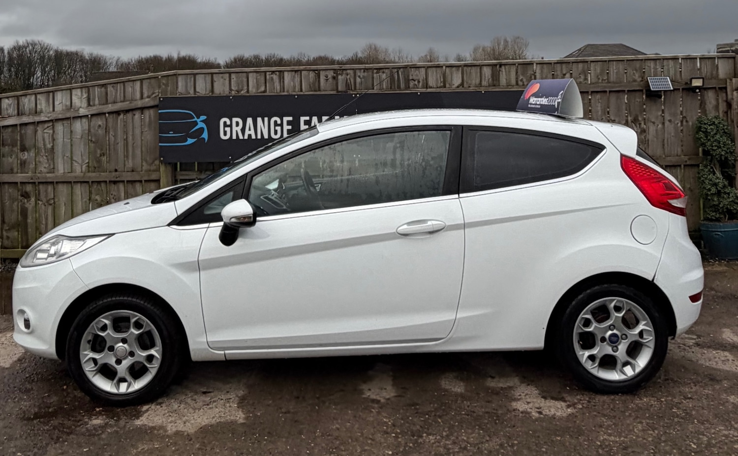 Used Ford Fiesta 2011 for sale - 77778953: Photo 6