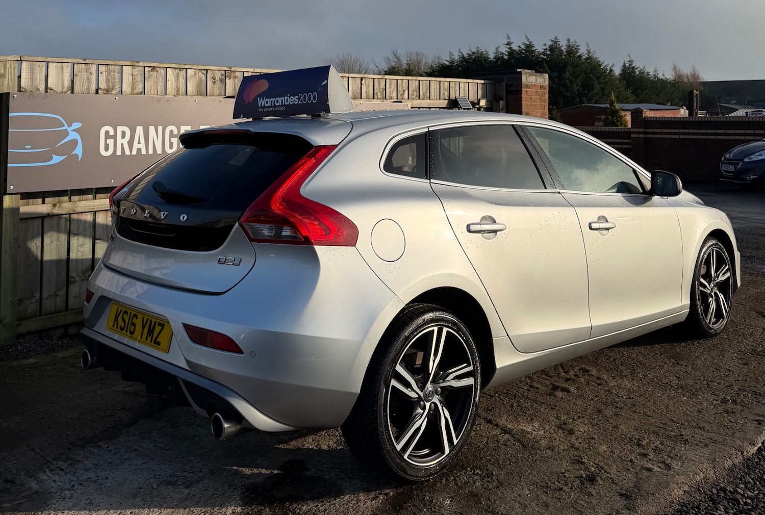 Used Volvo V40 2016 for sale - 77225655: Photo 4