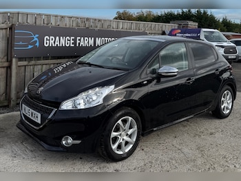 Used Peugeot 208 2015 for sale - 76234466: Photo