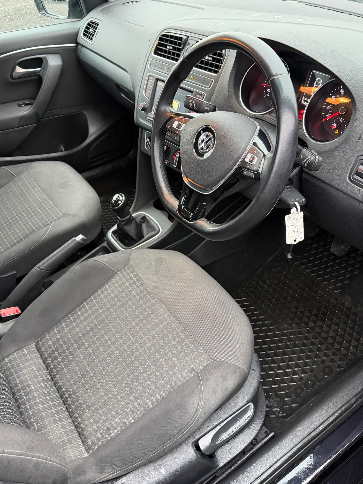 Used Volkswagen Polo 2016 for sale - 77420740: Photo 11