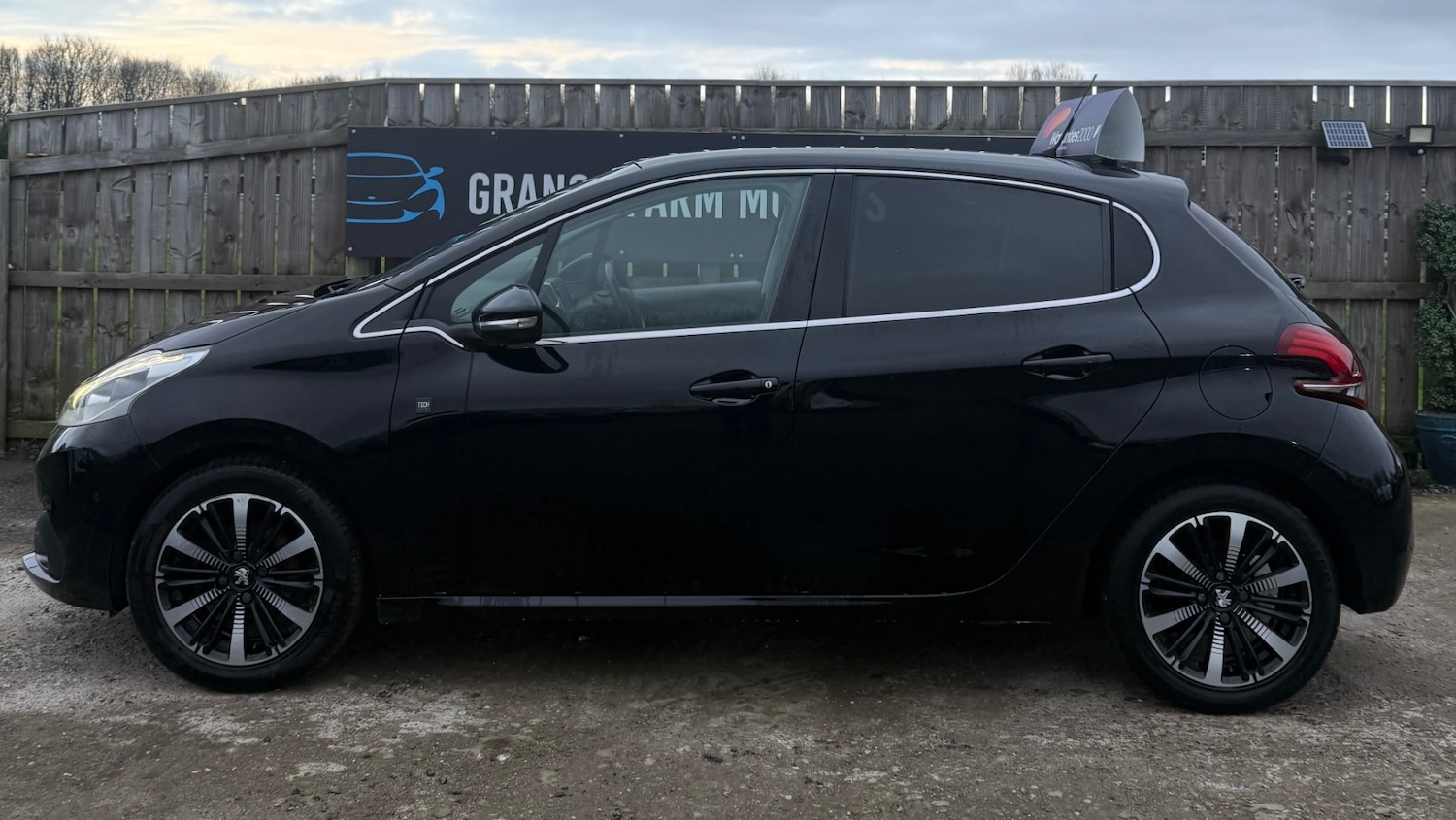 Used Peugeot 208 2019 for sale - 76818049: Photo 7