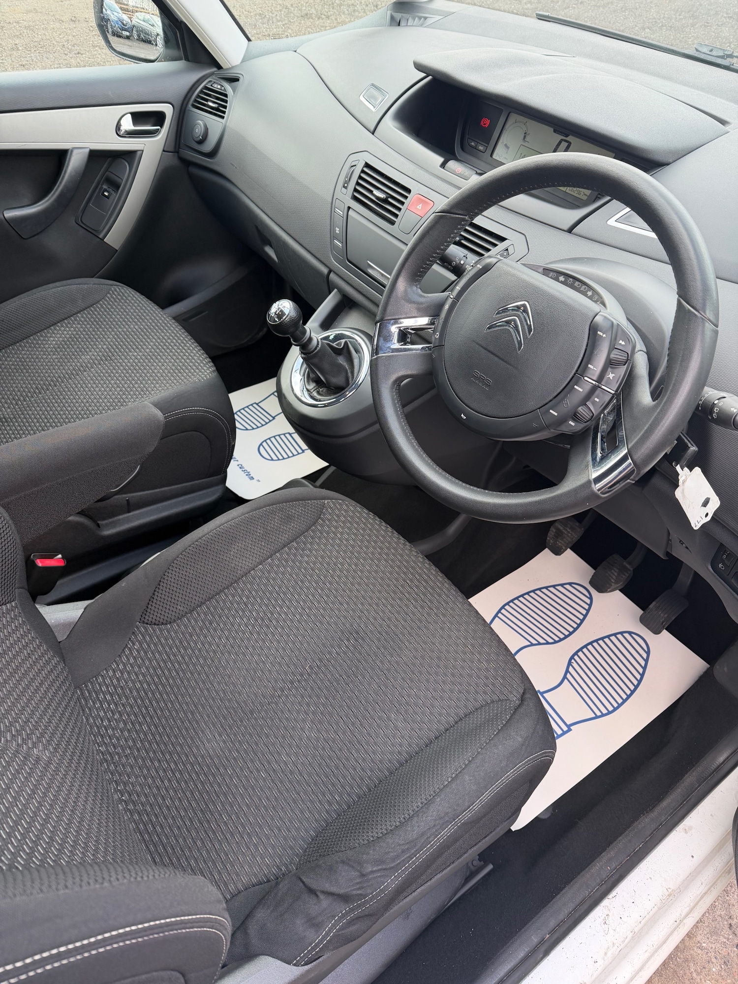 Used Citroen C4 Picasso 2013 for sale - 77592923: Photo 10