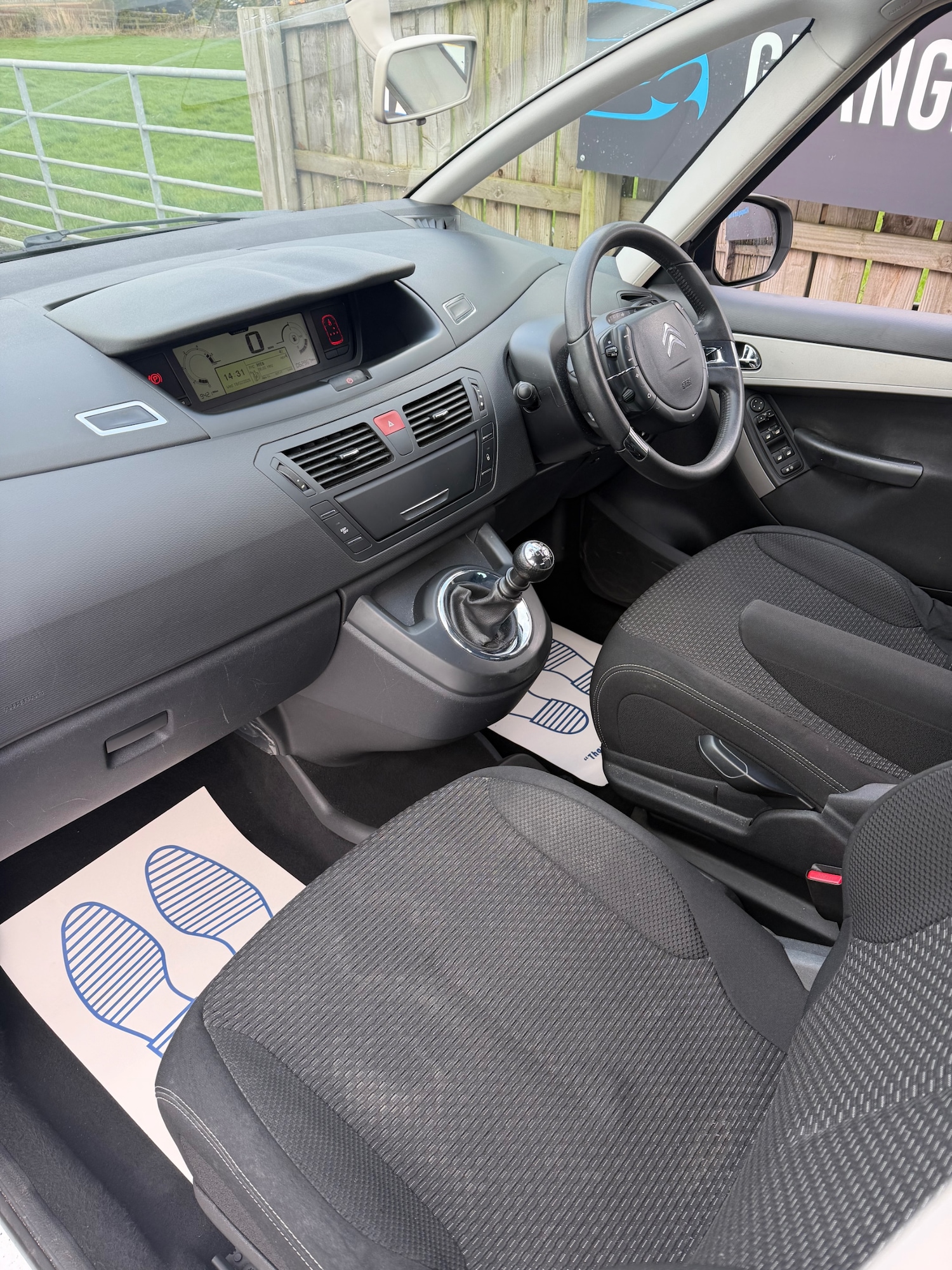 Used Citroen C4 Picasso 2013 for sale - 77592923: Photo 11