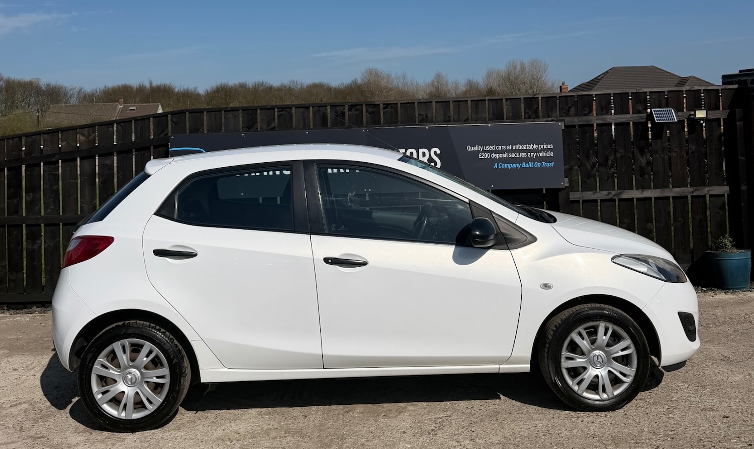 Used Mazda Mazda2 2013 for sale - 78169159: Photo 3