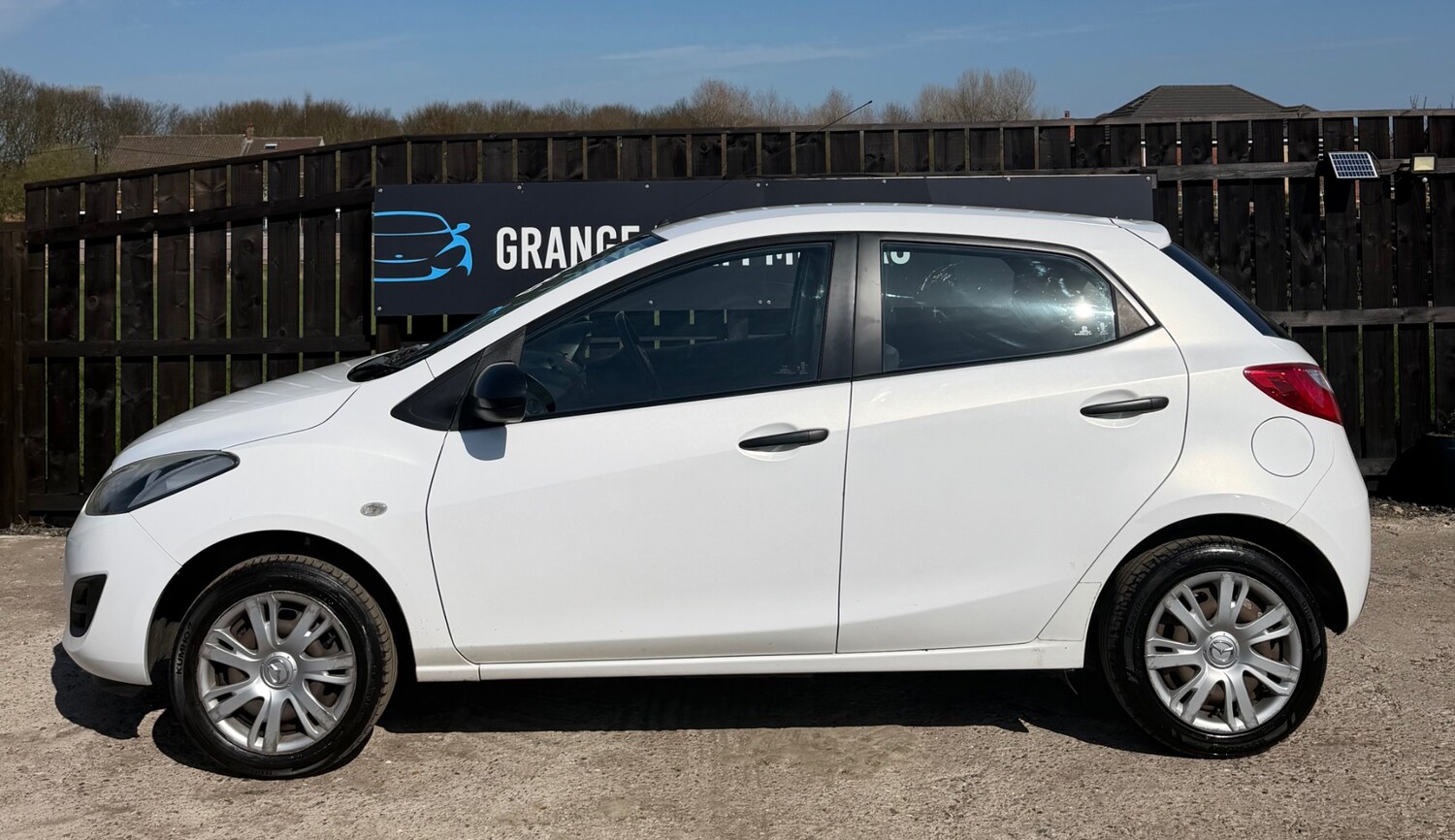 Used Mazda Mazda2 2013 for sale - 78169159: Photo 7