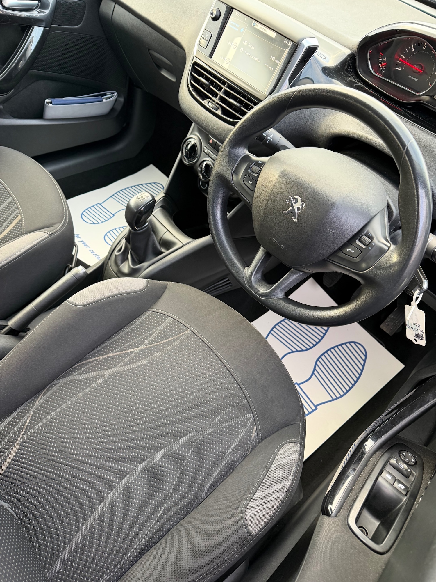 Used Peugeot 208 2013 for sale - 77199201: Photo 11