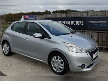 Used Peugeot 208 2014 for sale - 76274887: Photo