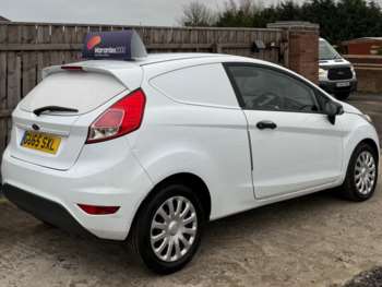 Used Ford Fiesta 2015 for sale - 73979611: Photo